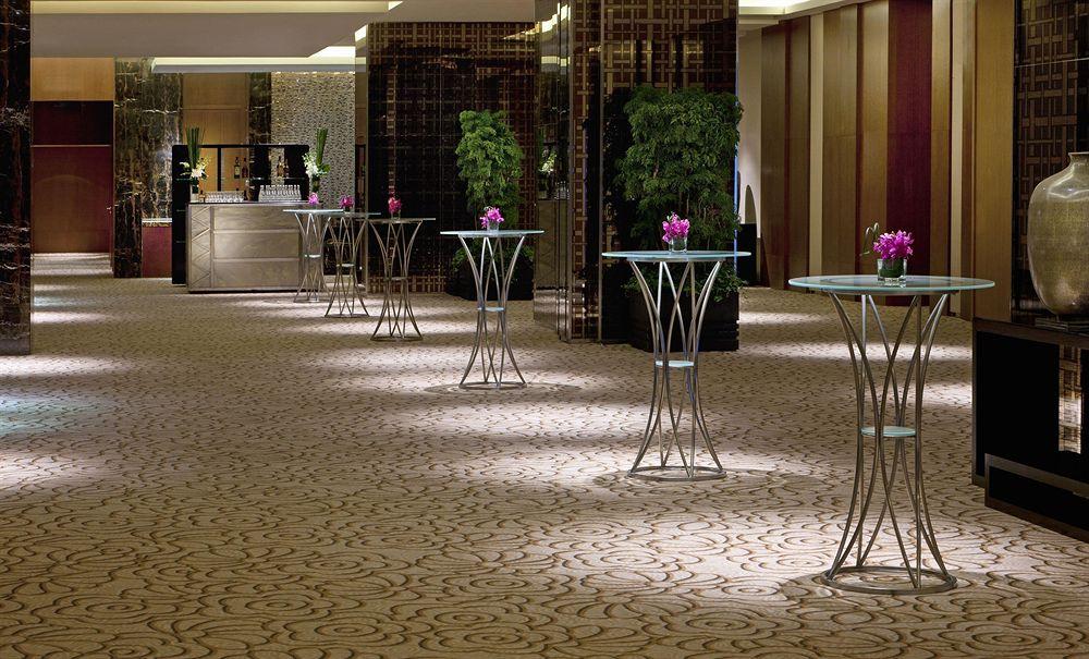 Sheraton Grand Beijing Dongcheng Hotel Экстерьер фото