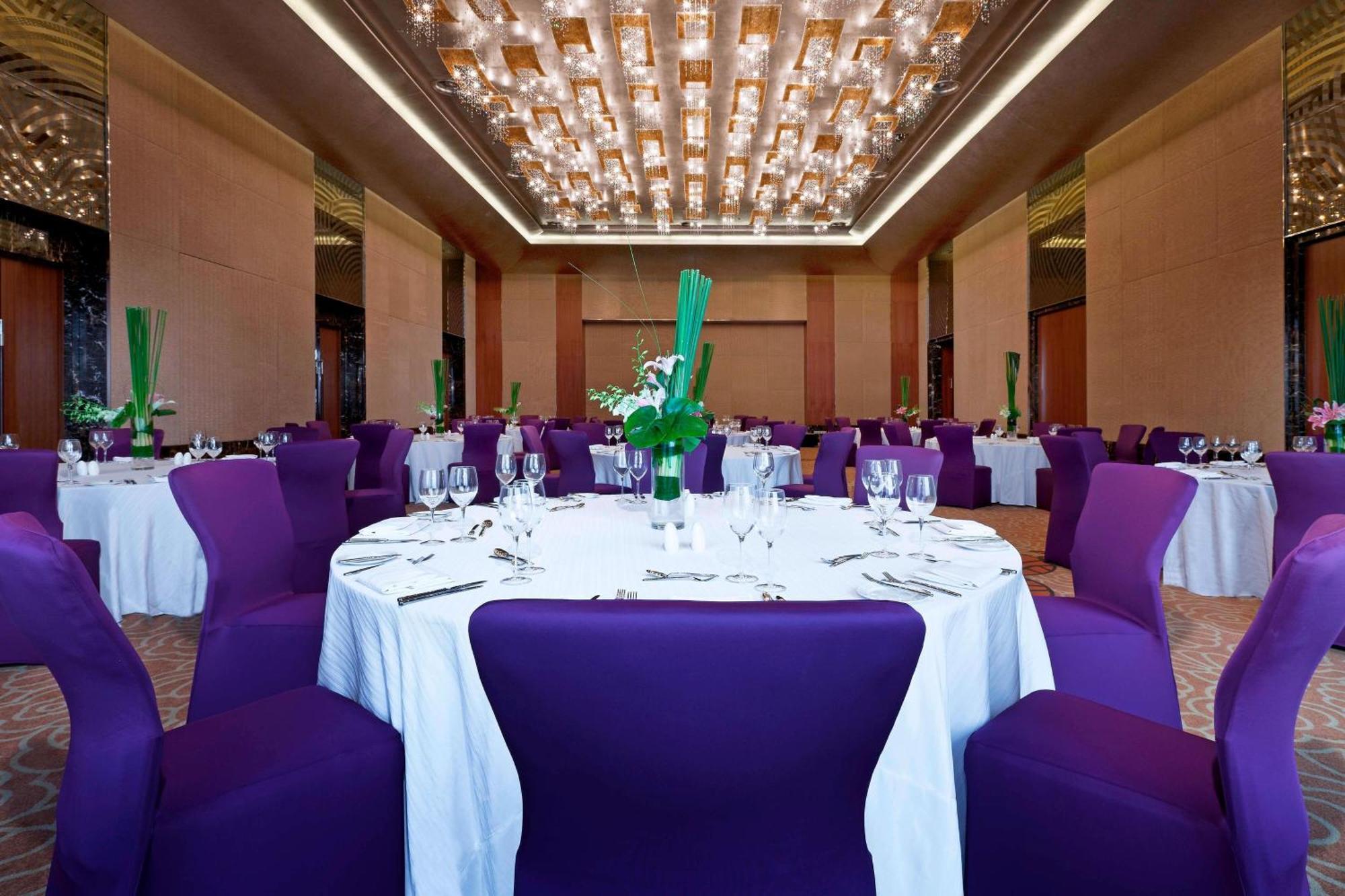 Sheraton Grand Beijing Dongcheng Hotel Экстерьер фото